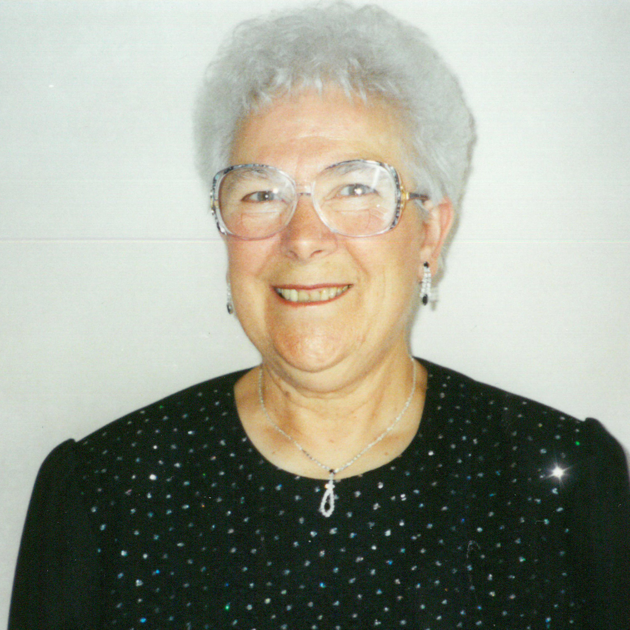 Sally Larson's Instagram, Twitter & Facebook on IDCrawl